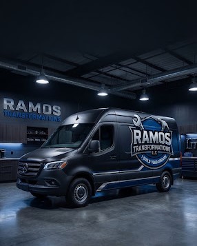 Van Mercedes Sprinter rotulada de Ramos Transformations LLC en el taller